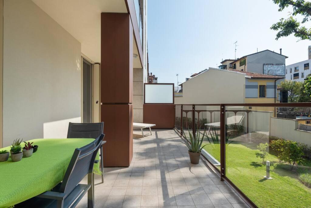 Easylife - Modern And Spacious Apt In Fiera City Life Milano Ngoại thất bức ảnh